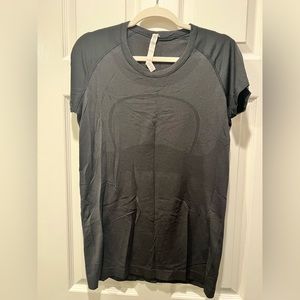Lululemon swiftly tech top